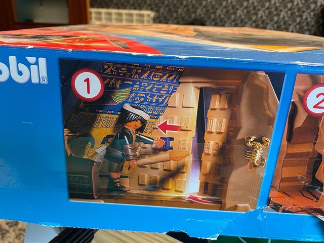 Pirámide de Playmobil