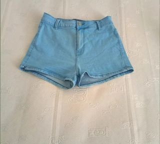 Bershka y H&M pantalones shorts.