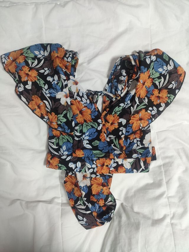 Top con estampado floral