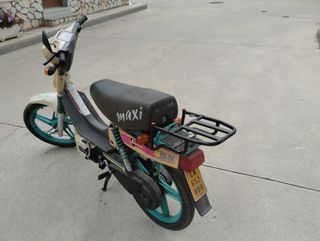 moto Suzuki maxi