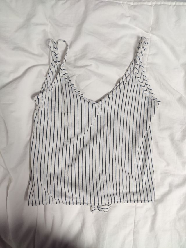 Top de rayas azul marino