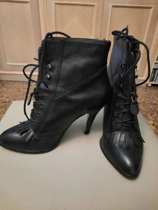 Botín negro de piel talla 36 de Mango