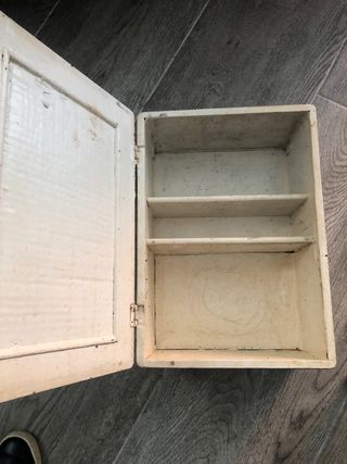 Mueble botiquín antiguo
