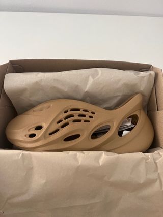 Adidas Yeezy Foam RNNR Clay Taupe