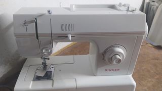 MÁQUINA DE COSER