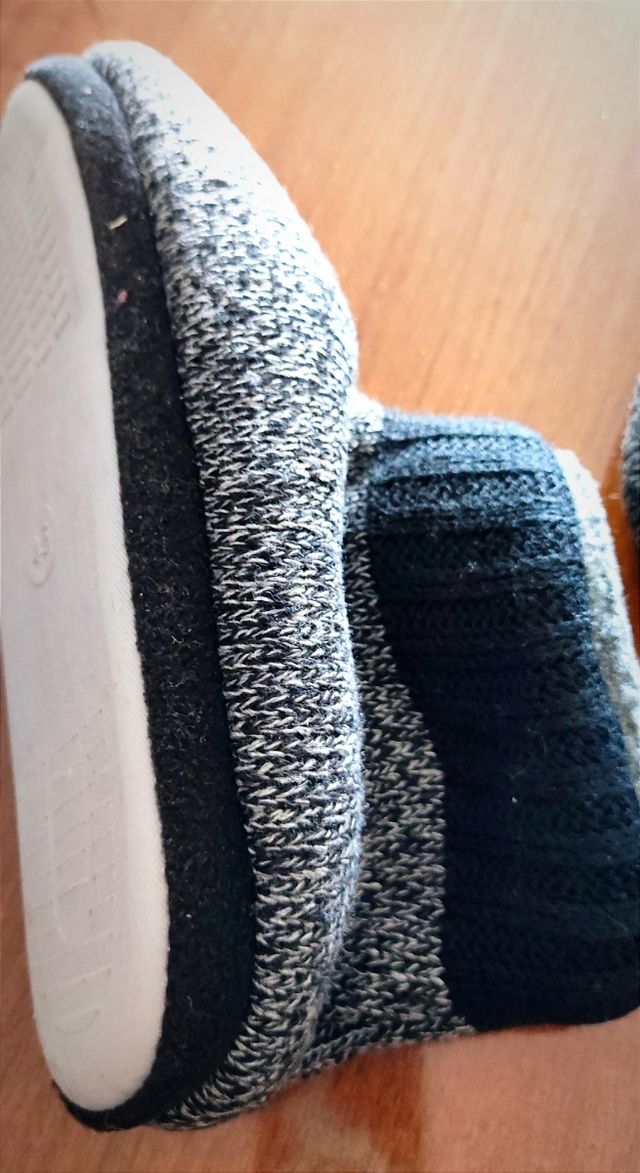 pantofole per anziani antiscivolo