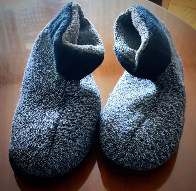 pantofole per anziani antiscivolo