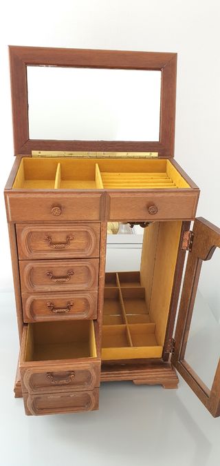 Joyero de madera con música antiguo