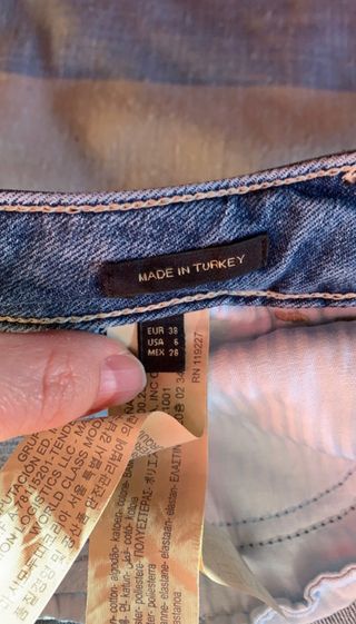 Pantalón vaquero azul, Massimo Dutti, talla 38.