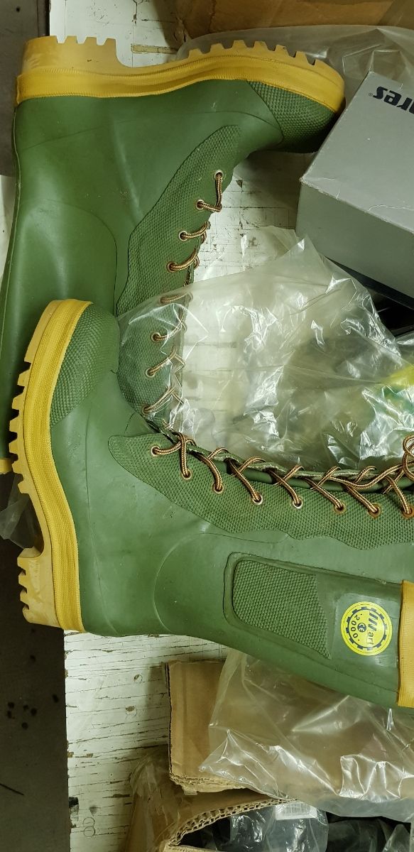 Stivali gomma con lacci