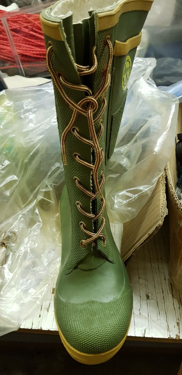 Stivali gomma con lacci