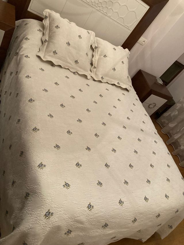 Colcha moderna de verano y de invierno