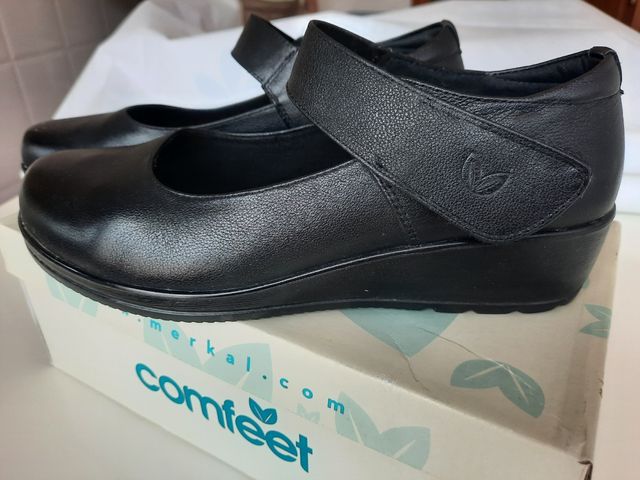 Zapatos negros atados al tobillo talla 39