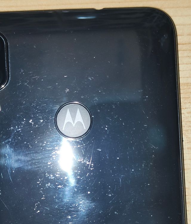Motorola Moto E6 Plus (senza caricabatterie)