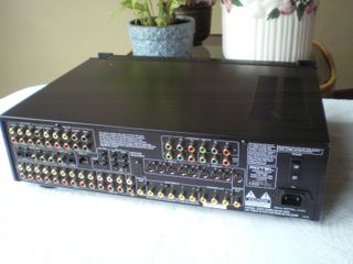 Previo-Procesador de A/V  7.1    ROTEL RSP-1068 