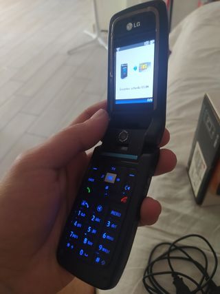 LG U880 - TELEFONO CELLULARE