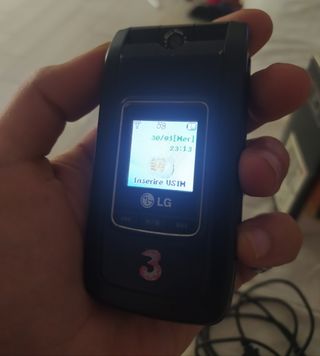 LG U880 - TELEFONO CELLULARE