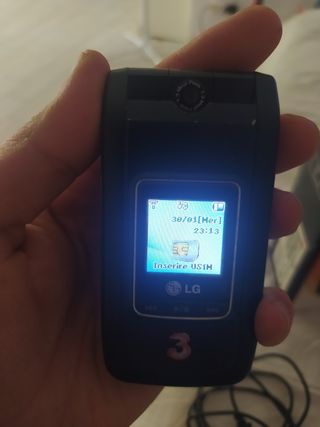 LG U880 - TELEFONO CELLULARE
