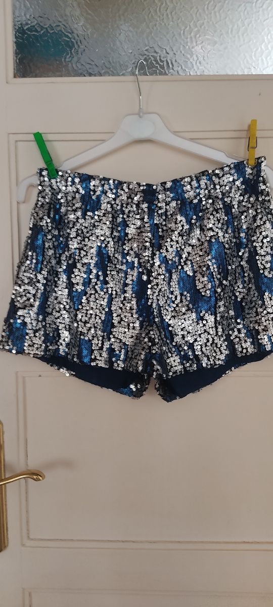 pantalón corto lentejuelas