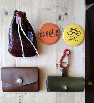set oggetti in pelle e cuoio