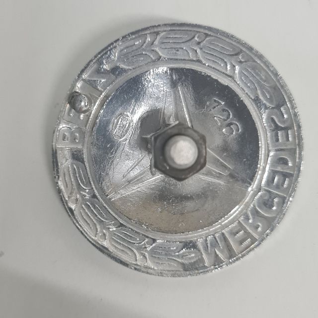 Anagrama rejilla frontal Mercedes E w123 S w126