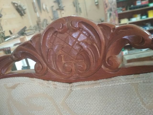 conjunto de mesa estensible y sillas clasicas