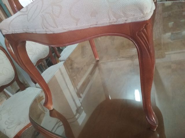 conjunto de mesa estensible y sillas clasicas