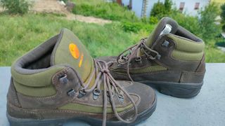 Botas de montaña de mujer. Talla 40