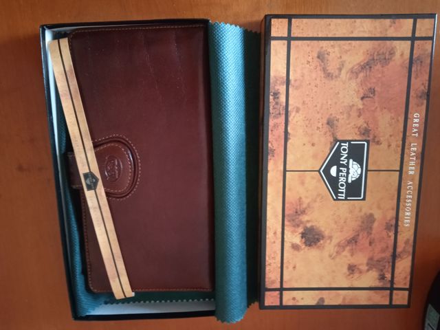 Tony Perotti accessories leather da viaggio doc