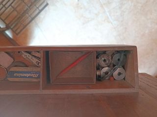 Maquina de coser Refrey modelo transforma y mueble