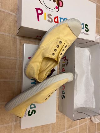 ZAPATILLAS PUNTA GOMA CORDONES t.36+1 de REGALO
