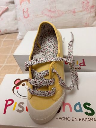 ZAPATILLAS PUNTA GOMA CORDONES t.36+1 de REGALO