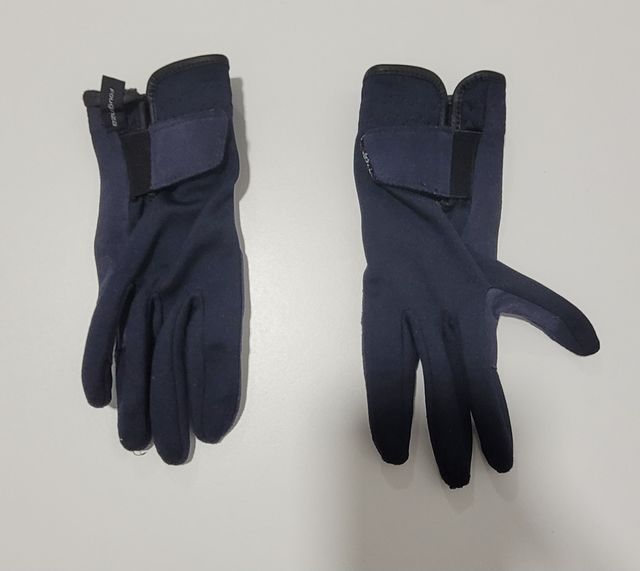 Botas equitación niño talla 33, y guantes