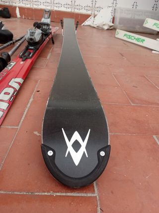 sky völky más botas