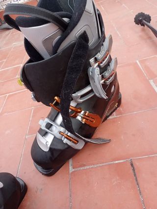 sky völky más botas