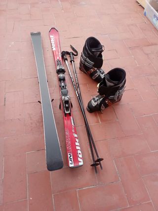 sky völky más botas