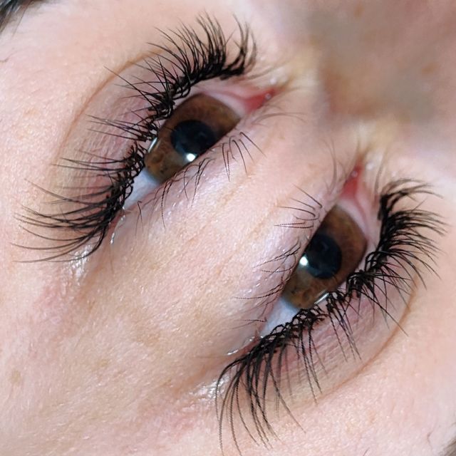 Extensiones de pestañas