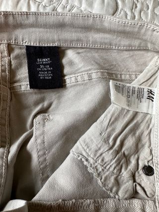 Pantalón H&M skinny beige 