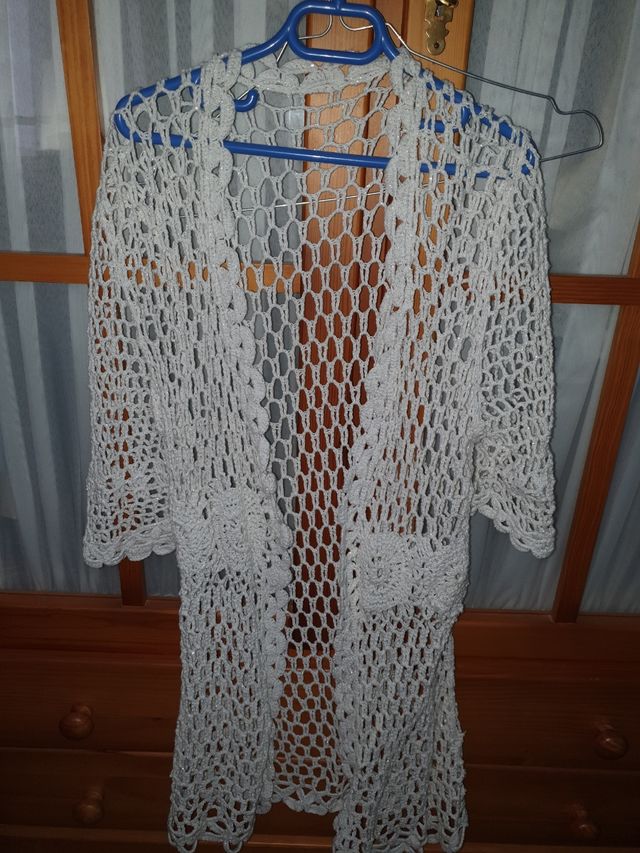 rebeca blanca calada de vestir