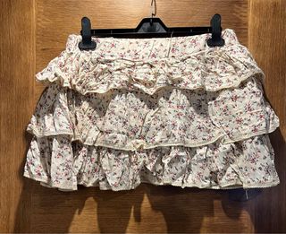 Falda beis con flores Blanco