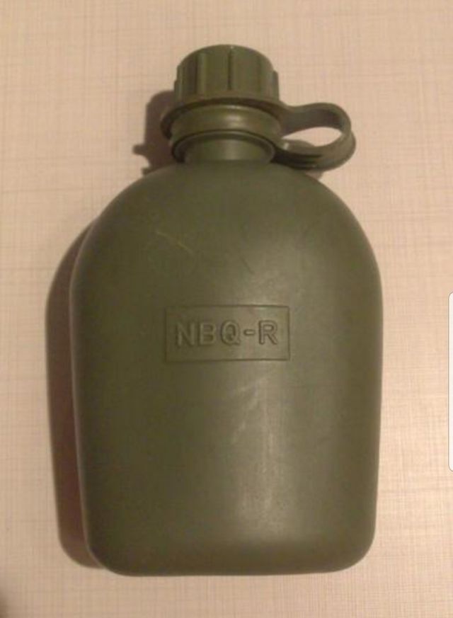 CANTIMPLORA MILITAR Y VASO