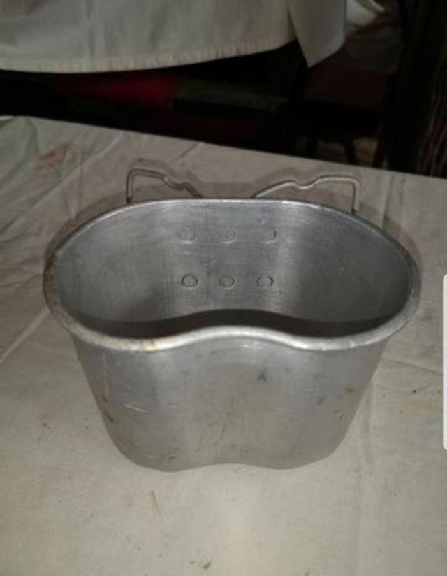 CANTIMPLORA MILITAR Y VASO