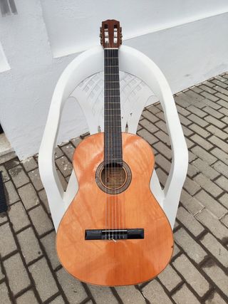 guitarra Alhambra año 1973