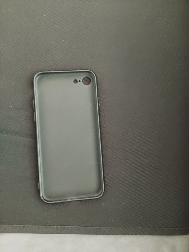 Funda iphone se 2022