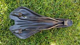 Sillín Giant Contact Forward