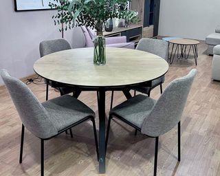 ¿NECESITAS SILLAS NUEVAS?