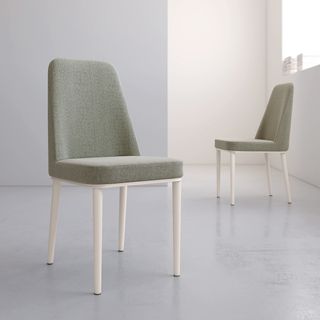 ¿NECESITAS SILLAS NUEVAS?