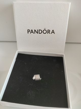 Charm Pandora serpiente