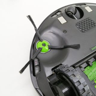 Robot aspirador Roomba J7+ con vaciado automático
