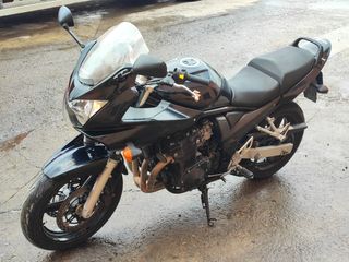Suzuki bandit 650 semicarenada